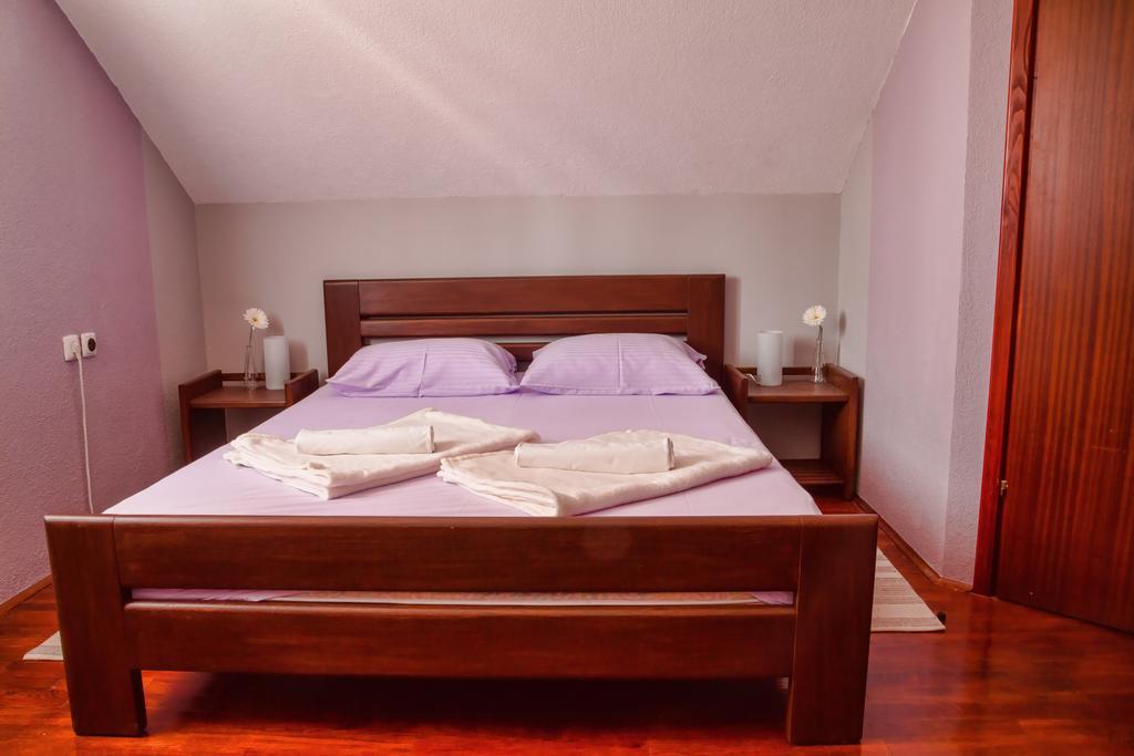 Apartments And Rooms Stefanac Slunj Rom bilde